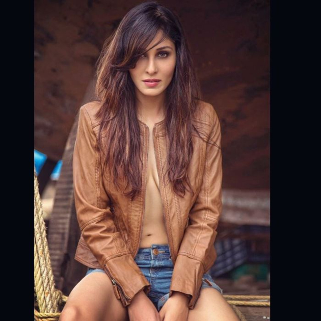 Pooja Chopra Instagram Photos